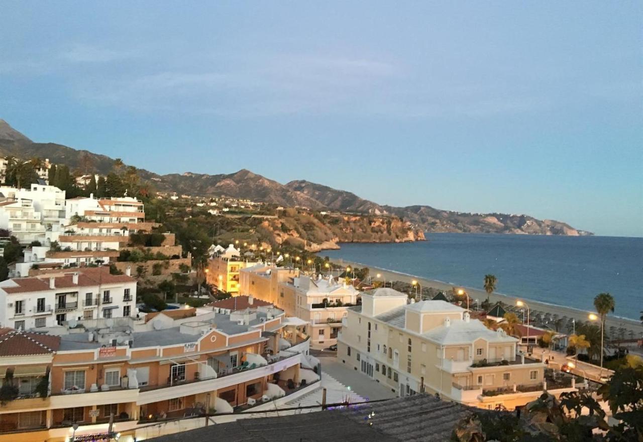 Valparaiso - Burriana Beach Nerja Buitenkant foto
