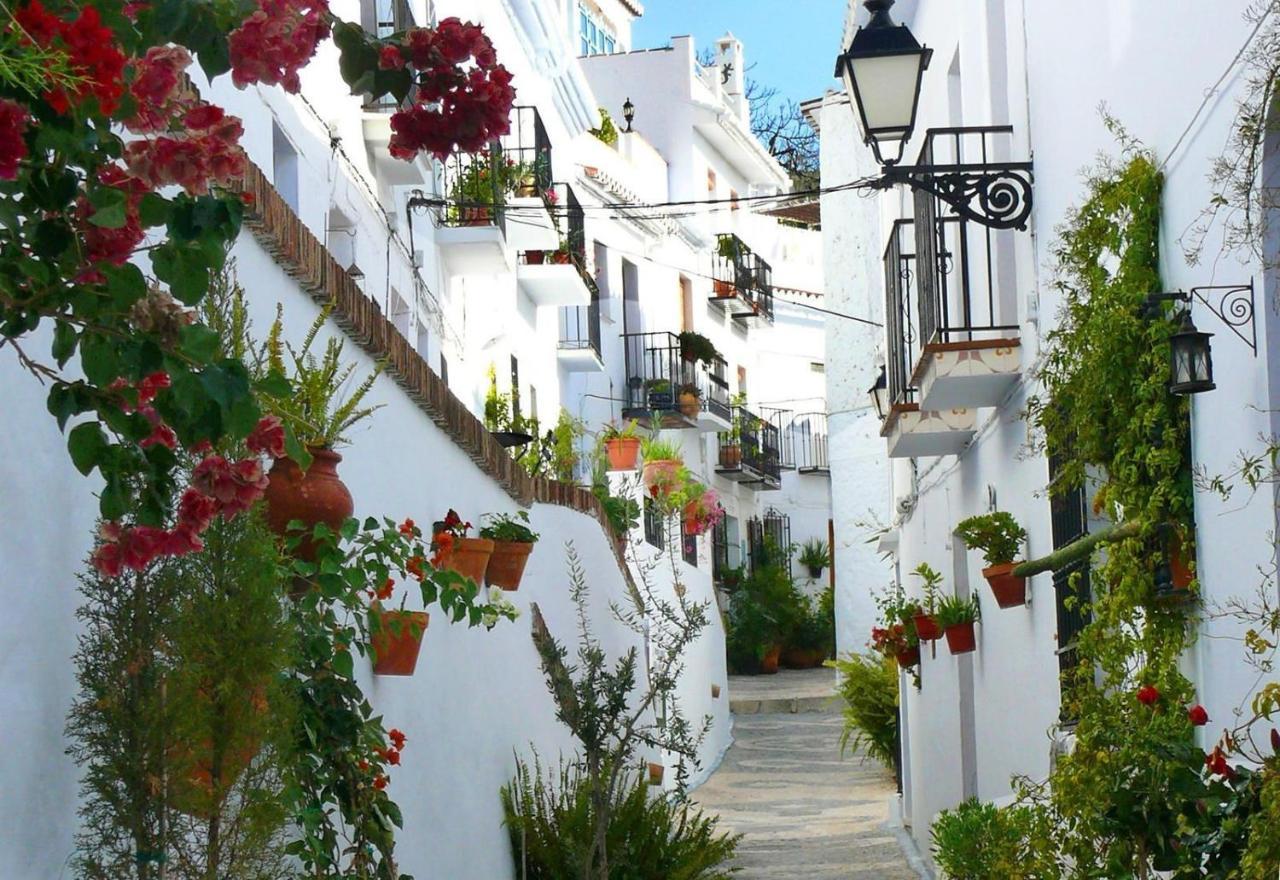 Valparaiso - Burriana Beach Nerja Buitenkant foto