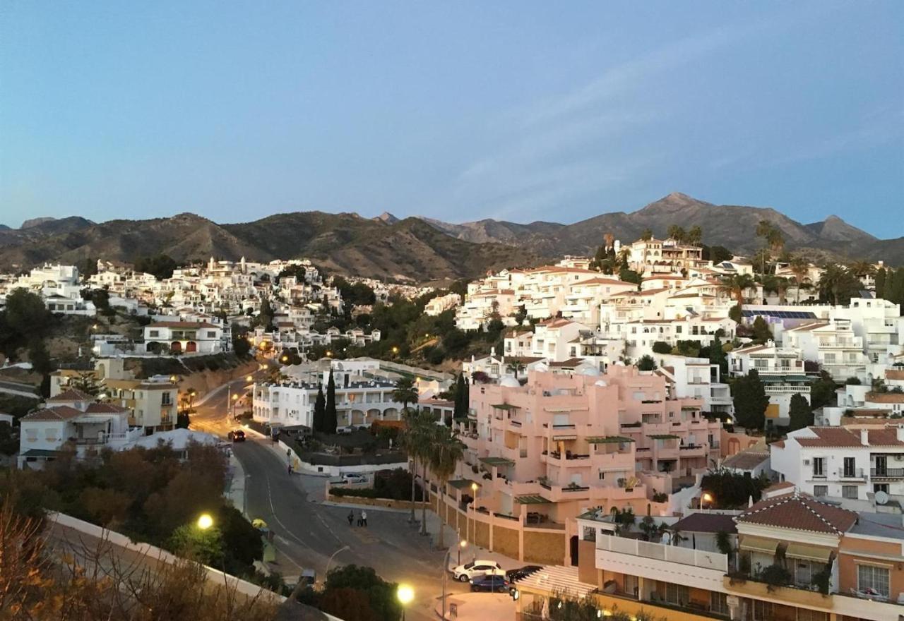 Valparaiso - Burriana Beach Nerja Buitenkant foto